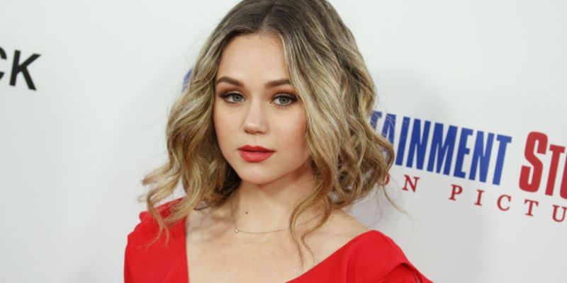 Seven Exciting Facts About Actress Brec Bassinger: A Competitive Cheerleader, Ground Reporter For Super Bowl 50, And An Ambassador Of JDFR